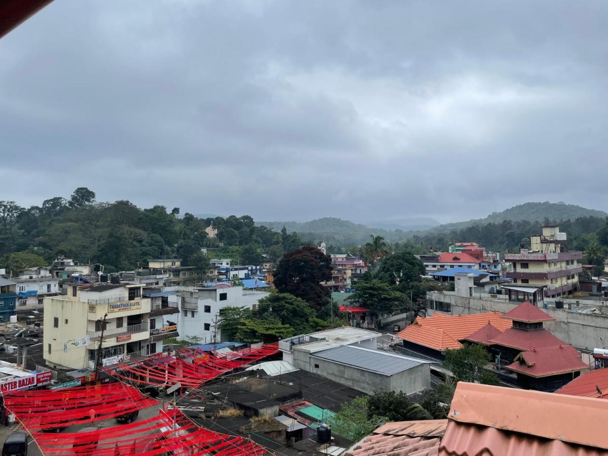 Dolphin Residency Otel Thekkady Dış mekan fotoğraf