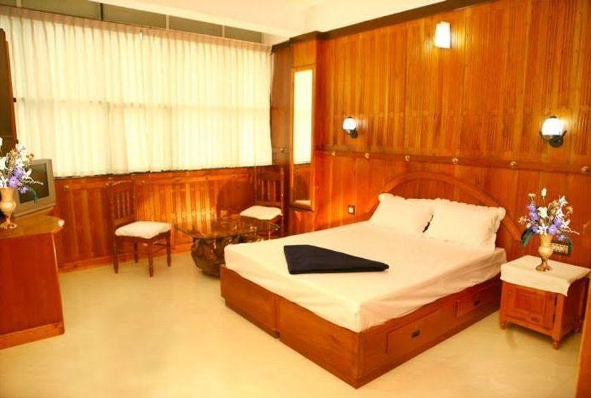Dolphin Residency Otel Thekkady Dış mekan fotoğraf